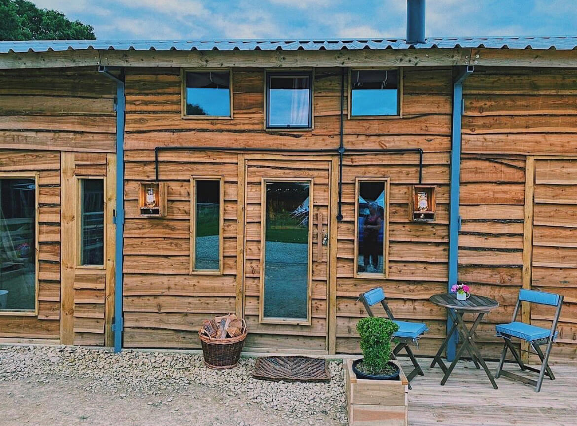 Hot tub glamping stays in the Cotswolds at Campfires & Stars